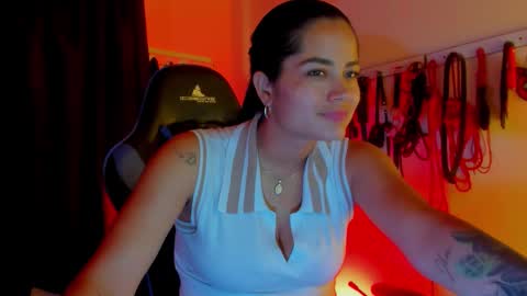 scarlet taylor kennedy online show from December 5, 6:48 pm