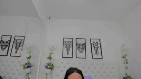 Isa online show from February 5, 10:51 am