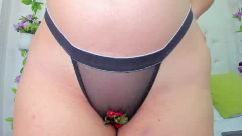 Isa online show from February 5, 1:54 pm