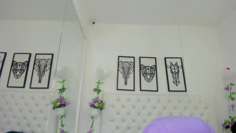 Isa online show from February 13, 10:55 am