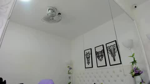 Isa online show from February 21, 11:01 am