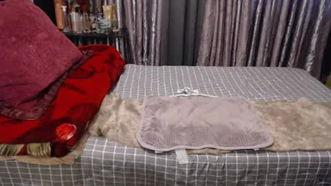 scarlet online show from December 2, 7:47 am