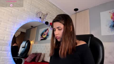 Snapshot of scarletbaker__ chatting on October 18, 5:35 pm Scarlet online show from October 18, 5:35 pm