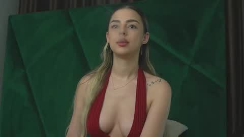 Snapshot of scarletcoles chatting on October 29, 10:33 pm Scarlet online show from October 29, 10:33 pm