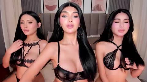 ur sweetest scarlet online show from September 23, 3:15 pm