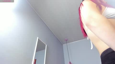 Scarlet  online show from January 15, 5:19 am