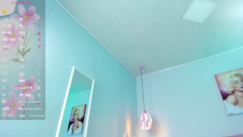 Scarlet  online show from January 17, 10:44 am