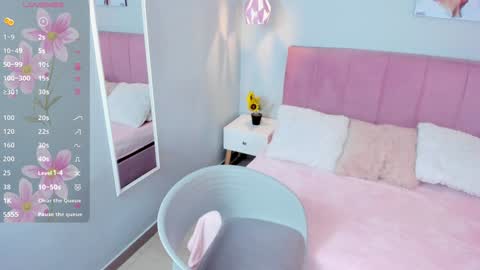 Scarlet  online show from January 29, 4:36 am