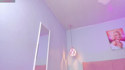 Scarlet  online show from January 30, 11:02 pm