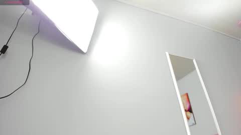 Scarlet  online show from February 17, 4:20 am