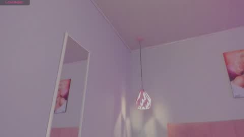 Scarlet  online show from March 6, 5:57 am