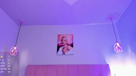 Scarlet  online show from October 11, 5:39 am