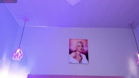 Scarlet  online show from November 3, 5:09 am