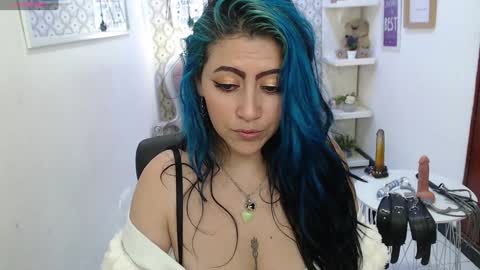 Snapshot of scarleth_bluee chatting on January 11, 7:06 am Scarleth online show from January 11, 7:06 am