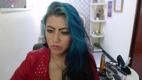 Snapshot of scarleth_bluee chatting on January 18, 10:28 am Scarleth online show from January 18, 10:28 am