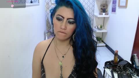 Snapshot of scarleth_bluee chatting on January 21, 9:13 am Scarleth online show from January 21, 9:13 am