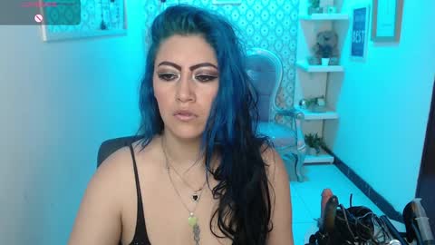 Snapshot of scarleth_bluee chatting on January 30, 3:11 am Scarleth online show from January 30, 3:11 am