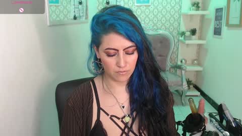 Snapshot of scarleth_bluee chatting on February 3, 6:45 am Scarleth online show from February 3, 6:45 am