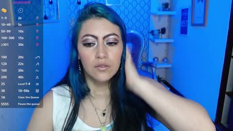 Snapshot of scarleth_bluee chatting on February 7, 3:12 am Scarleth online show from February 7, 3:12 am