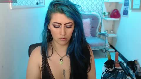 Snapshot of scarleth_bluee chatting on February 17, 6:09 am Scarleth online show from February 17, 6:09 am