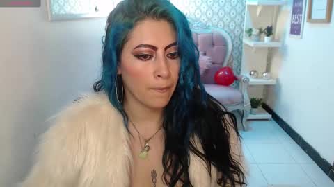 Snapshot of scarleth_bluee chatting on February 19, 3:06 am Scarleth online show from February 19, 3:06 am