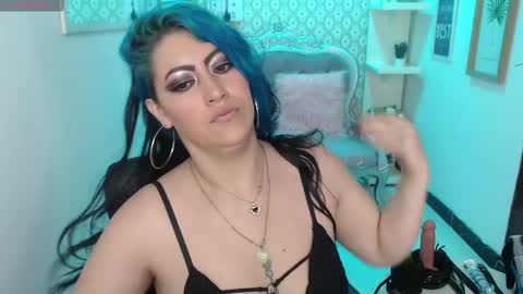 Snapshot of scarleth_bluee chatting on February 27, 3:04 am Scarleth online show from February 27, 3:04 am