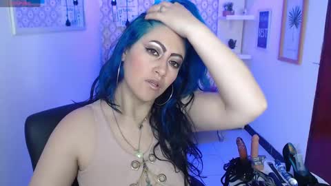 Snapshot of scarleth_bluee chatting on March 4, 3:11 am Scarleth online show from March 4, 3:11 am