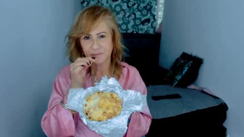 S C A R L E T online show from December 14, 3:25 pm