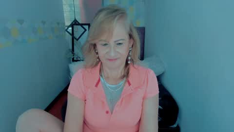 S C A R L E T online show from December 26, 12:05 pm