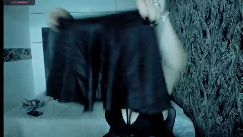 S C A R L E T online show from September 25, 11:58 am