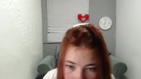 Snapshot of scarlethsexy69 chatting on October 3, 12:24 pm scarlethsexy69 online show from October 3, 12:24 pm