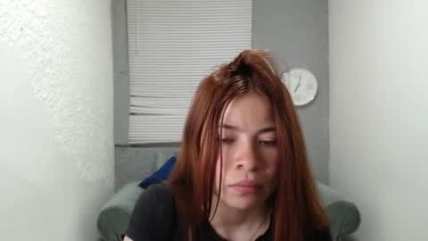 Snapshot of scarlethsexy69 chatting on October 14, 12:28 pm scarlethsexy69 online show from October 14, 12:28 pm