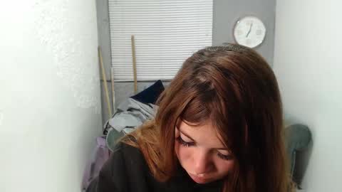 scarlethsexy69 online show from December 3, 2:08 am