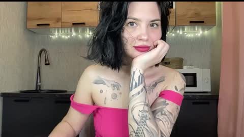 scarletpetal online show from February 1, 1:20 pm