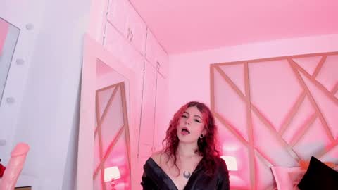 Snapshot of scarletpunk_ chatting on December 2, 3:03 pm Scarlet online show from December 2, 3:03 pm