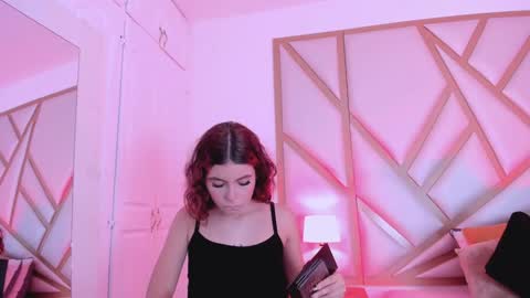 Snapshot of scarletpunk_ chatting on December 14, 12:44 pm Scarlet online show from December 14, 12:44 pm