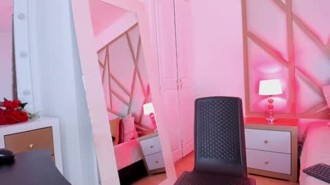 Snapshot of scarletpunk_ chatting on January 11, 3:09 pm Scarlet online show from January 11, 3:09 pm