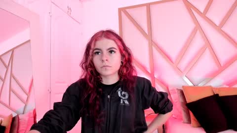 Snapshot of scarletpunk_ chatting on January 14, 12:03 pm Scarlet online show from January 14, 12:03 pm