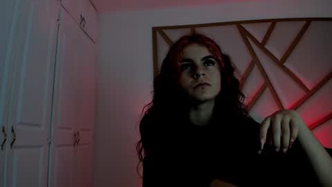 Snapshot of scarletpunk_ chatting on January 17, 1:03 pm Scarlet online show from January 17, 1:03 pm