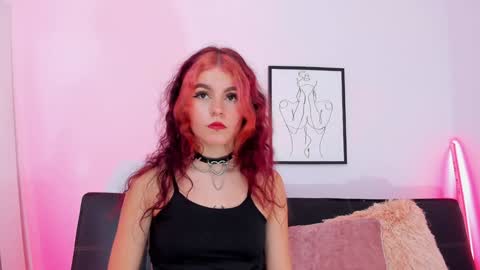 Snapshot of scarletpunk_ chatting on January 19, 2:25 am Scarlet online show from January 19, 2:25 am