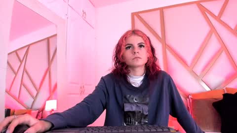 Snapshot of scarletpunk_ chatting on January 25, 12:37 pm Scarlet online show from January 25, 12:37 pm