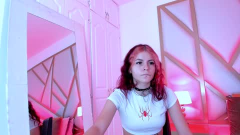 Snapshot of scarletpunk_ chatting on January 27, 12:48 pm Scarlet online show from January 27, 12:48 pm