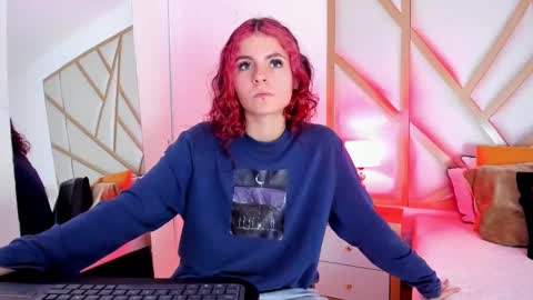 Snapshot of scarletpunk_ chatting on February 10, 11:46 am Scarlet online show from February 10, 11:46 am