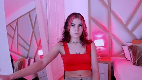 Snapshot of scarletpunk_ chatting on February 13, 1:15 pm Scarlet online show from February 13, 1:15 pm