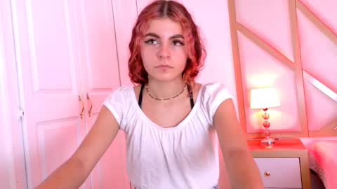 Snapshot of scarletpunk_ chatting on February 22, 1:46 pm Scarlet online show from February 22, 1:46 pm