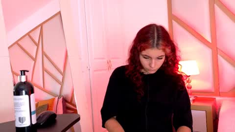 Snapshot of scarletpunk_ chatting on February 24, 5:42 pm Scarlet online show from February 24, 5:42 pm