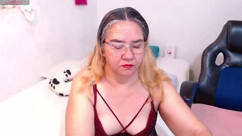 Snapshot of scarlett_duboi1 chatting on January 26, 11:39 pm Scarlett online show from January 26, 11:39 pm