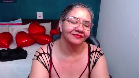 Snapshot of scarlett_duboi1 chatting on February 16, 3:04 am Scarlett online show from February 16, 3:04 am