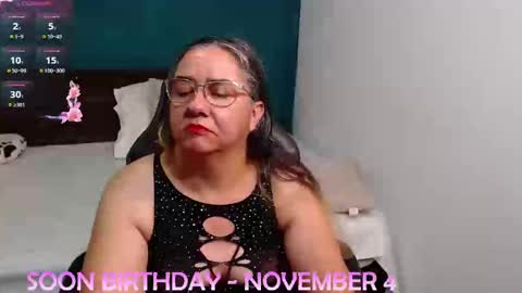 Snapshot of scarlett_duboi1 chatting on November 3, 10:21 pm Scarlett online show from November 3, 10:21 pm