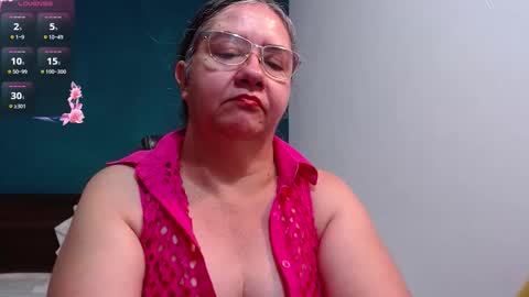 Snapshot of scarlett_duboi1 chatting on November 6, 12:55 am Scarlett online show from November 6, 12:55 am